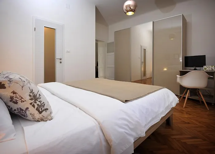 Celtis Old Town Appartement *